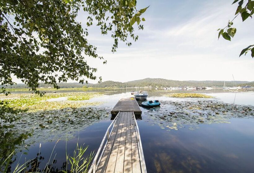 Pet Friendly Newman Lake Cottage W/ Beach Access!