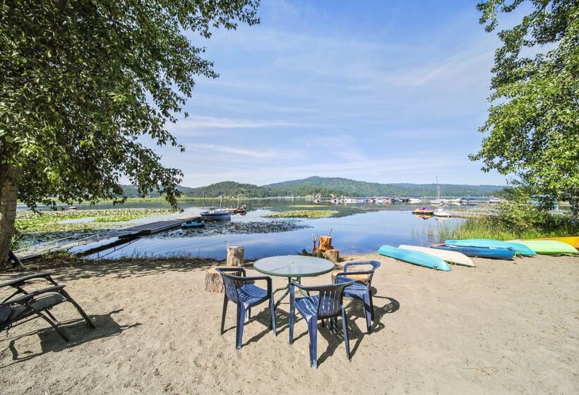 Pet Friendly Newman Lake Cottage W/ Beach Access!