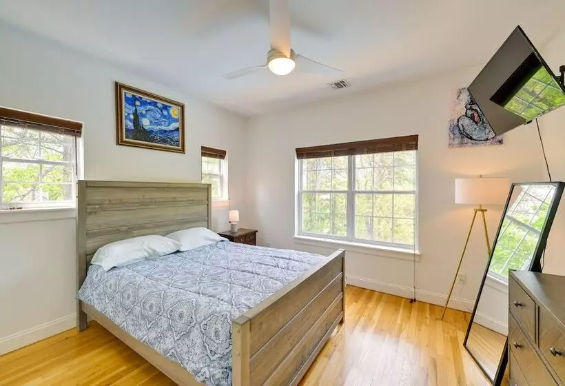 Pet Friendly Southampton Paradise With Pool!