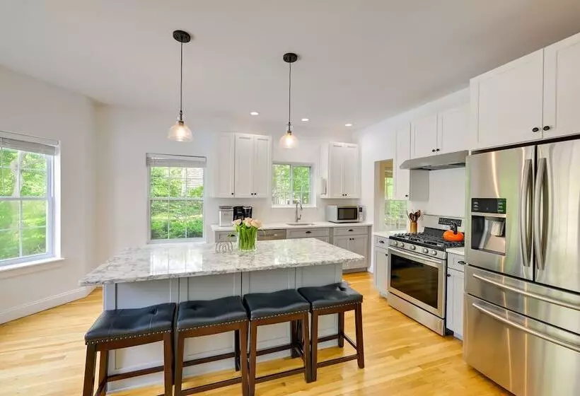 Pet Friendly Southampton Paradise With Pool!