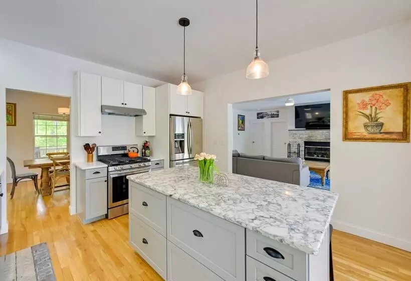 Pet Friendly Southampton Paradise With Pool!