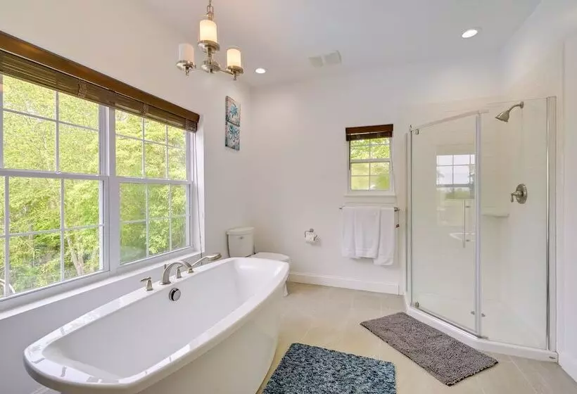 Pet Friendly Southampton Paradise With Pool!