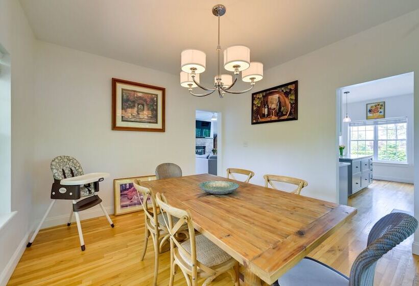 Pet Friendly Southampton Paradise With Pool!