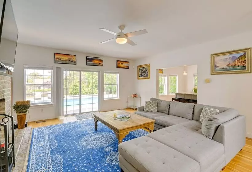 Pet Friendly Southampton Paradise With Pool!