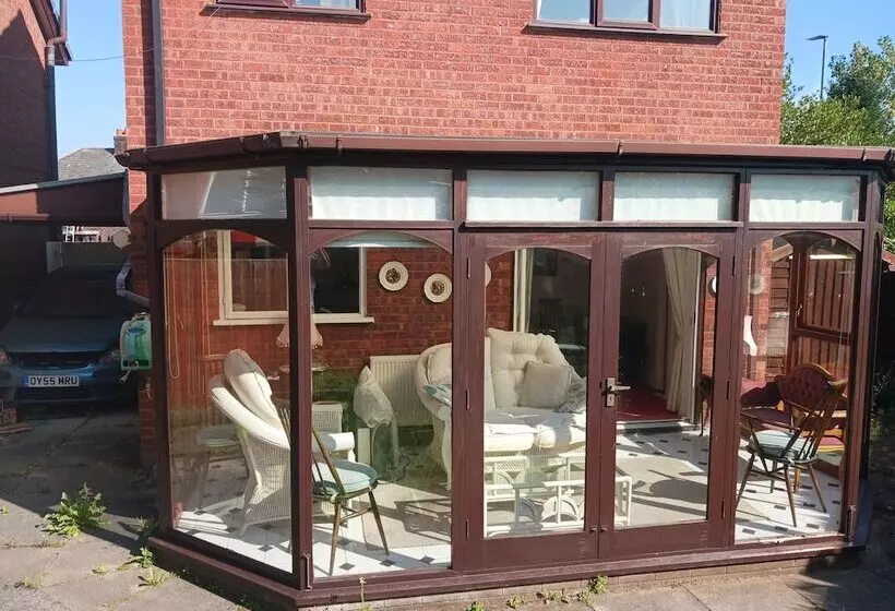 レジデンス Captivating 3 Bed House In Saint Helens