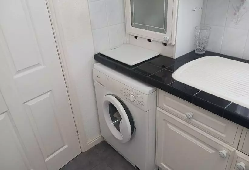 レジデンス Captivating 3 Bed House In Saint Helens