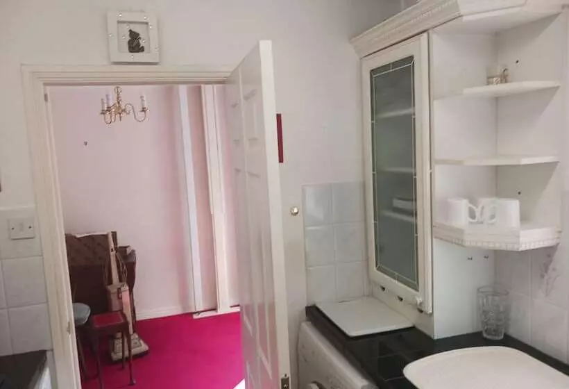 レジデンス Captivating 3 Bed House In Saint Helens