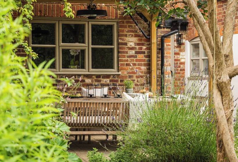 إقامة Lovely 3 Bed House In West Malling, Kent