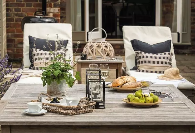 レジデンス Lovely 3 Bed House In West Malling, Kent