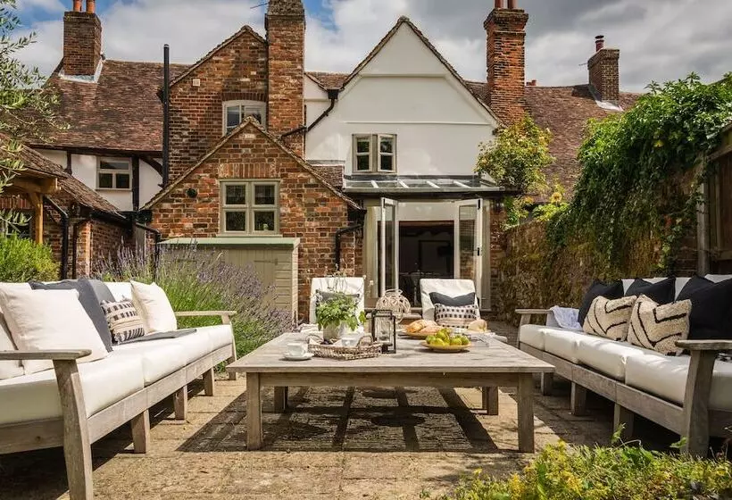 レジデンス Lovely 3 Bed House In West Malling, Kent