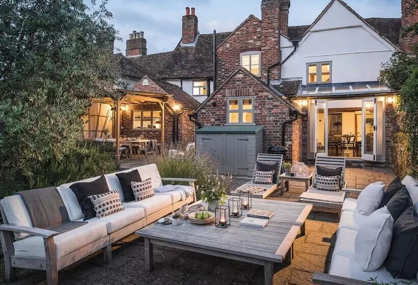 レジデンス Lovely 3 Bed House In West Malling, Kent