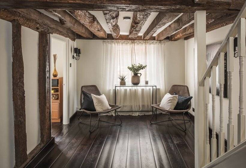 إقامة Lovely 3 Bed House In West Malling, Kent