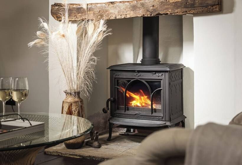 إقامة Lovely 3 Bed House In West Malling, Kent