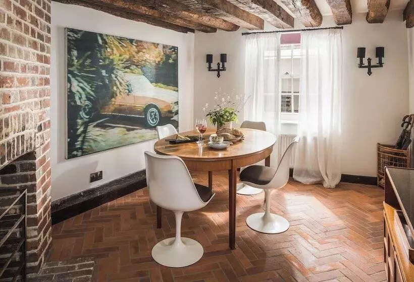 レジデンス Lovely 3 Bed House In West Malling, Kent