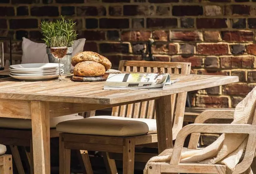 レジデンス Lovely 3 Bed House In West Malling, Kent