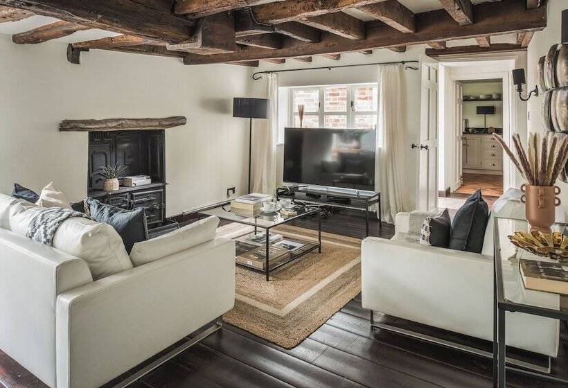 إقامة Lovely 3 Bed House In West Malling, Kent