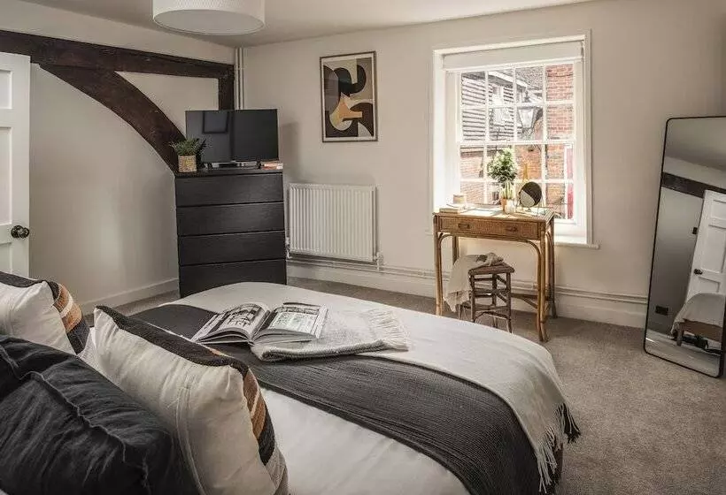 レジデンス Lovely 3 Bed House In West Malling, Kent