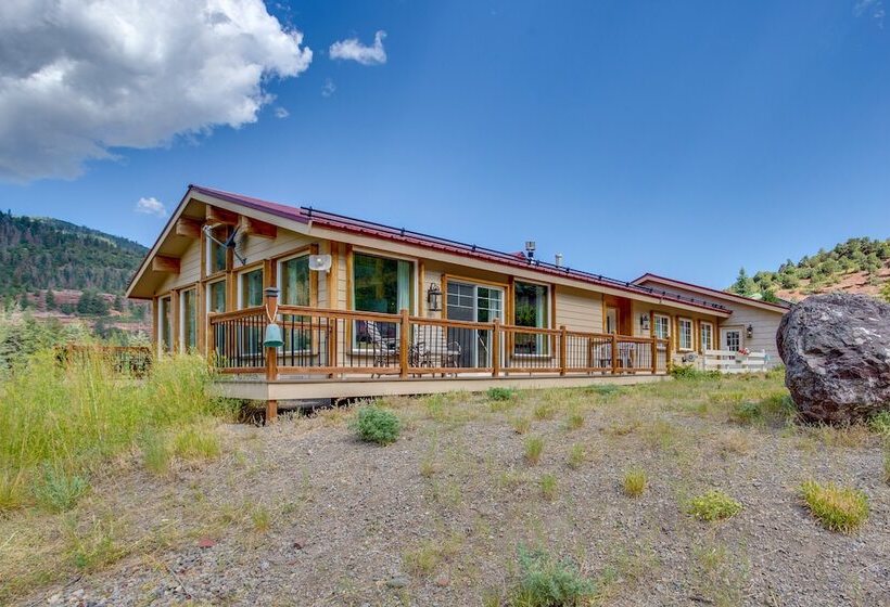 Stunning Ouray Escape W/ Panoramic Mountain Views!