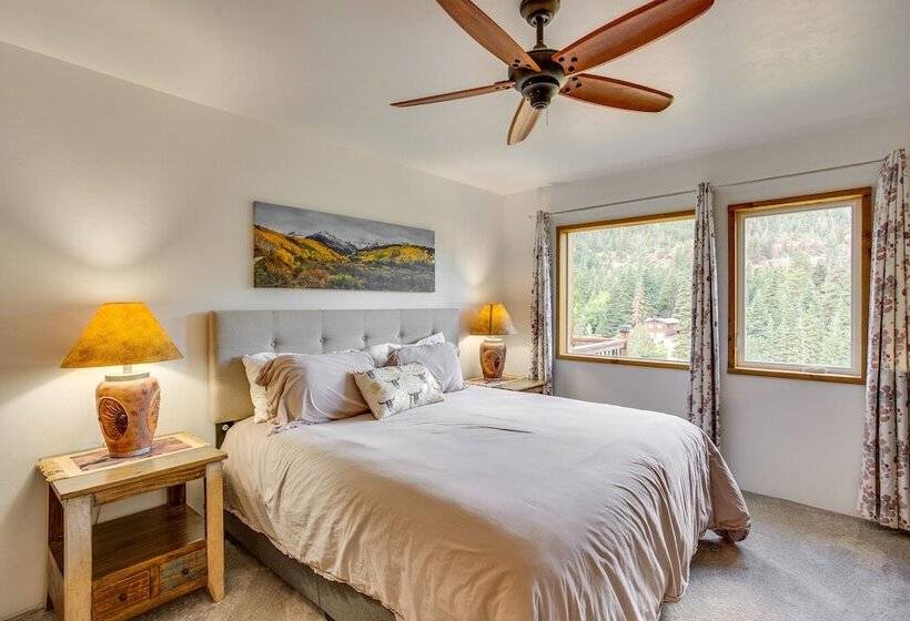 Stunning Ouray Escape W/ Panoramic Mountain Views!
