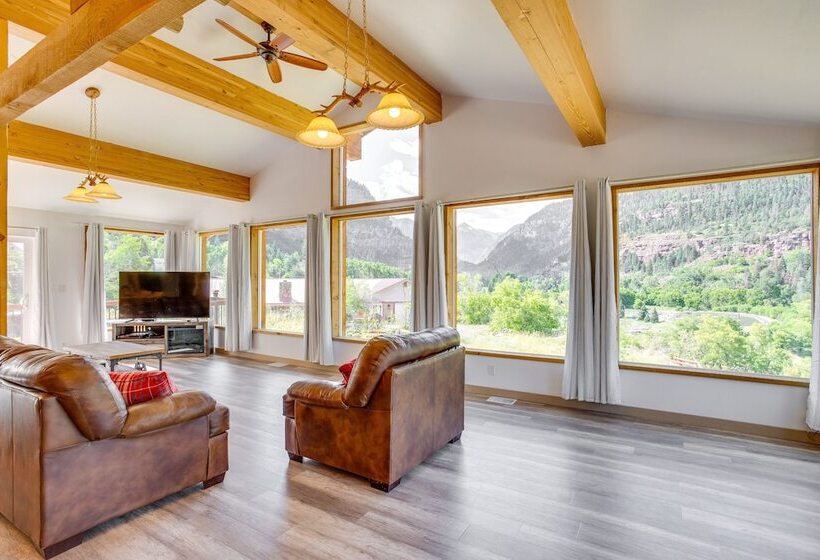 Stunning Ouray Escape W/ Panoramic Mountain Views!