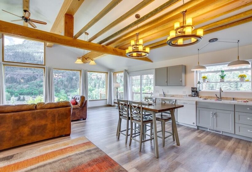 Stunning Ouray Escape W/ Panoramic Mountain Views!