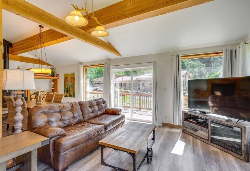 Stunning Ouray Escape W/ Panoramic Mountain Views!