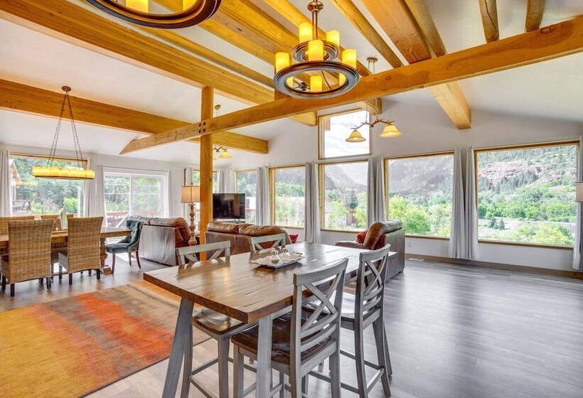 Stunning Ouray Escape W/ Panoramic Mountain Views!