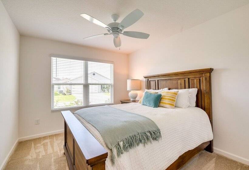 The Villages Vacation Rental: Walk To Shared Pool!