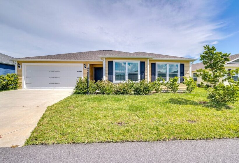 The Villages Vacation Rental: Walk To Shared Pool!