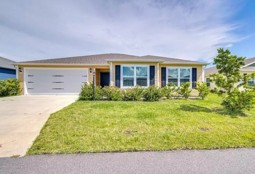 The Villages Vacation Rental: Walk To Shared Pool!