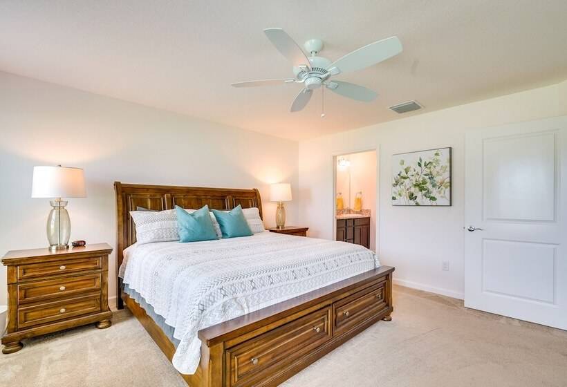 The Villages Vacation Rental: Walk To Shared Pool!