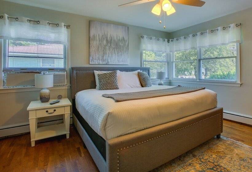 Traverse City Home W/ Fire Pit, Patio + Yard!