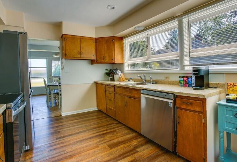 Traverse City Home W/ Fire Pit, Patio + Yard!