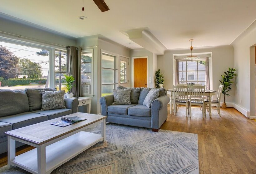 Traverse City Home W/ Fire Pit, Patio + Yard!