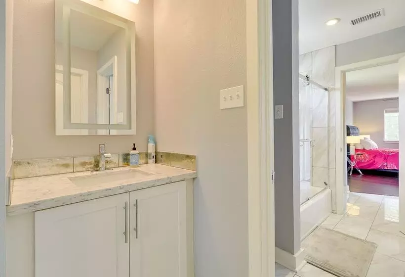 Upscale Pflugerville Paradise W/ Private Pool!