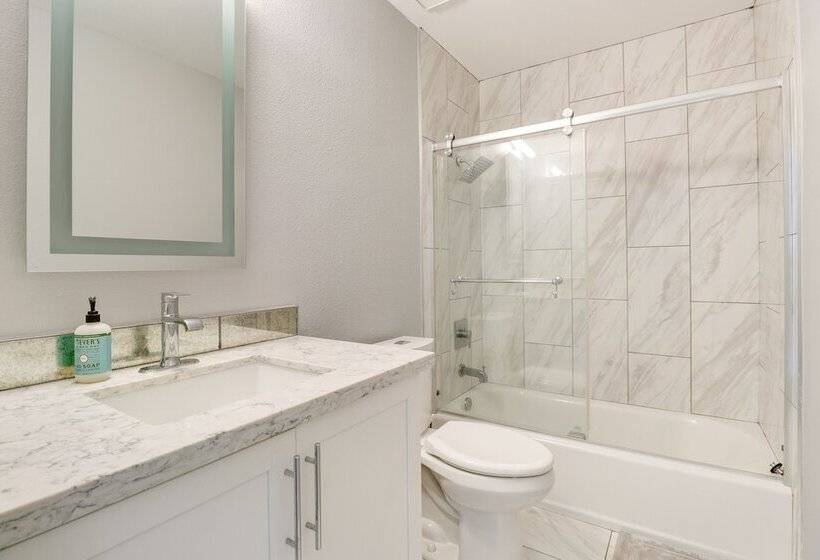 Upscale Pflugerville Paradise W/ Private Pool!