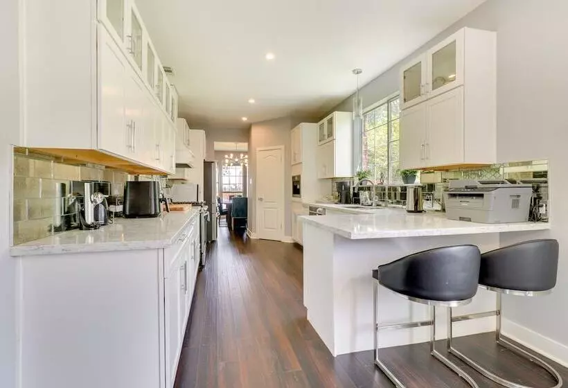 Upscale Pflugerville Paradise W/ Private Pool!