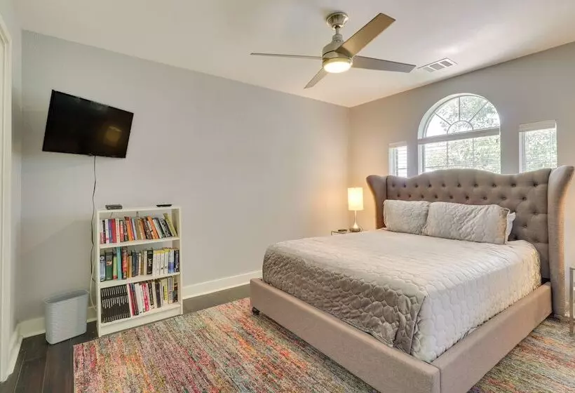 Upscale Pflugerville Paradise W/ Private Pool!