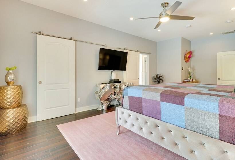 Upscale Pflugerville Paradise W/ Private Pool!