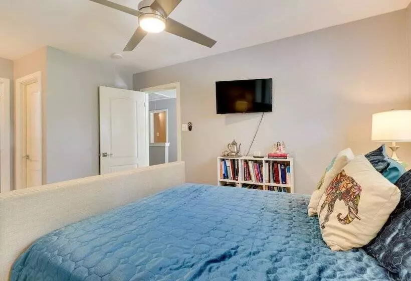 Upscale Pflugerville Paradise W/ Private Pool!