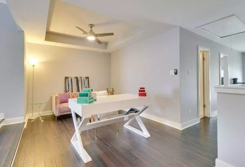 Upscale Pflugerville Paradise W/ Private Pool!