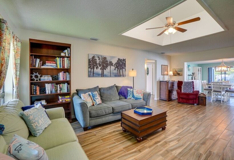 Waterfront Oasis W/ Hot Tub ~ 10 Mi To Dtwn Tampa