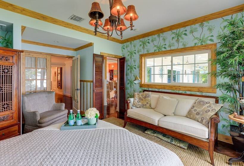 Waterfront Stuart Home On St Lucie River!