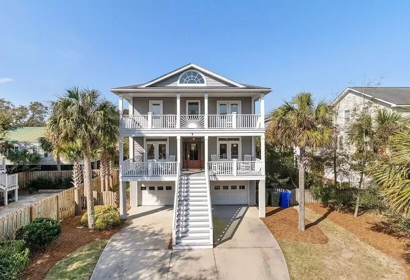 41st Ave   7 41st Avenue