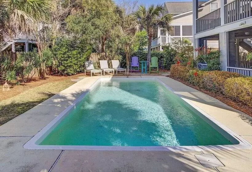 41st Ave   7 41st Avenue