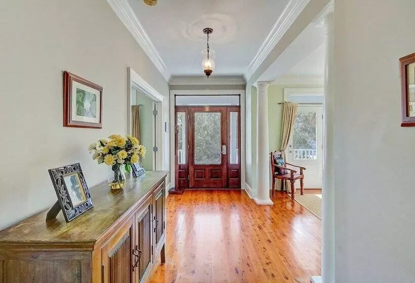 41st Ave   7 41st Avenue