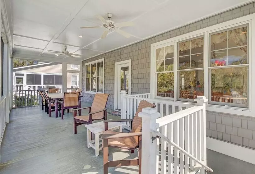 41st Ave   7 41st Avenue