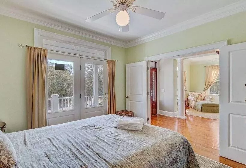 41st Ave   7 41st Avenue