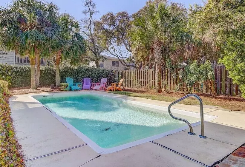 41st Ave   7 41st Avenue