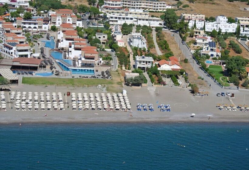 Amaryllis Fully Equipped Front Beach House